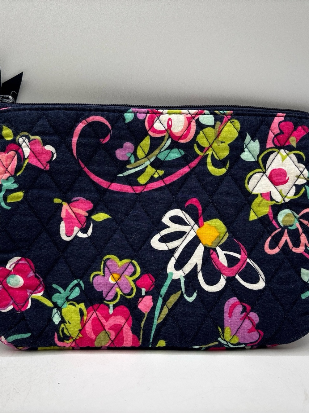 Vera Bradley Quitled Cosmetic Case Women Ribbons Waterproof Lining Navy Retired